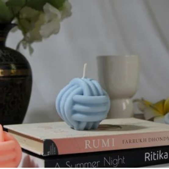 Lavender Knot Candle by Pauze Aromas & Scents